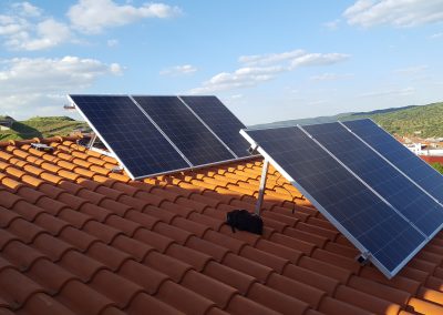 Instalación Fotovoltaica Aislada en Salvaleón