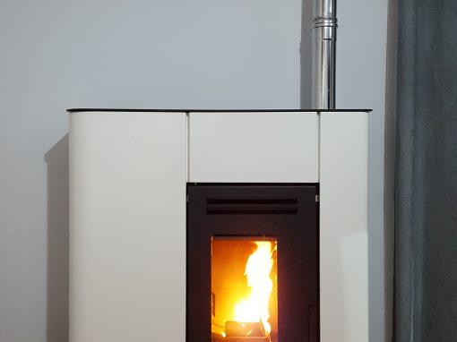 Instalación Estufa de Pellets de pasillo Boreal Slim 12,4 kW en Barcarrota