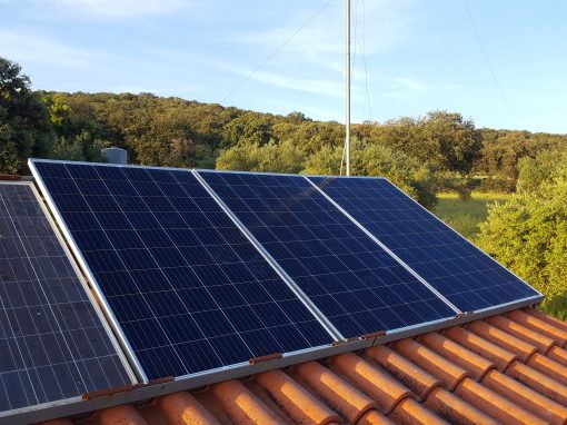 Instalación Fotovoltaica Aislada en Barcarrota
