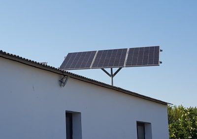 Instalación Fotovoltaica Aislada en Valuengo