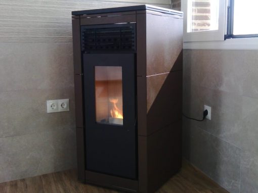 Instalación Estufa de Pellets Nerea 12 en Valle de Santa Ana