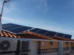 Placas solares de 330W, Instalación de Autoconsumo en Jerez de los Caballeros, ahorro en la factura eléctrica, autoproducir tu energia, placas solares, instaladores profesionales, estudio gratuito