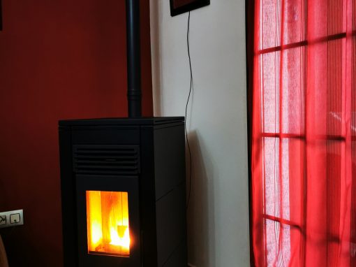 Instalación de Estufa de Pellets Nerea 10 kW en Barcarrota