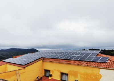 Instalación Fotovoltaica de Autoconsumo Industrial en Fuentes de León