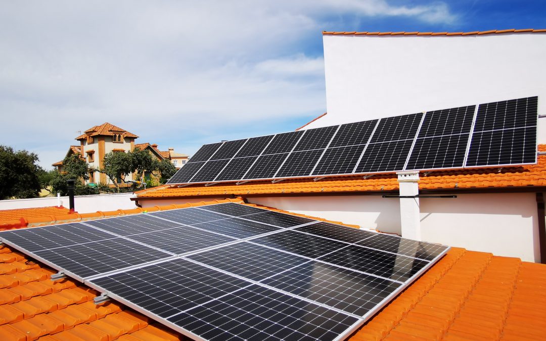 Instalación fotovoltaica de autoconsumo con acumulación en Fregenal de la Sierra