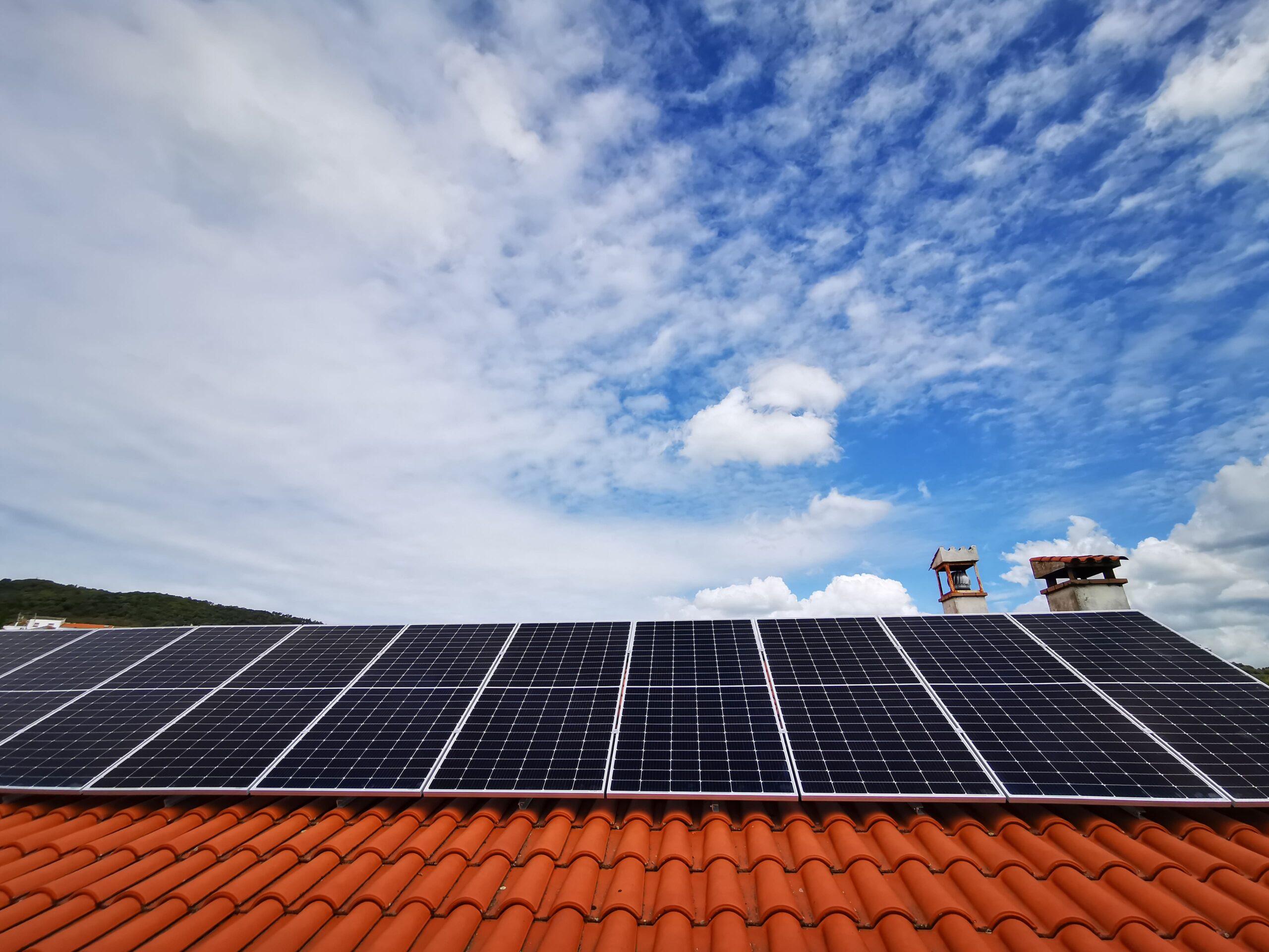 Instalacion fotovoltaica de autoconsumo con acumulación en valle de santa ana