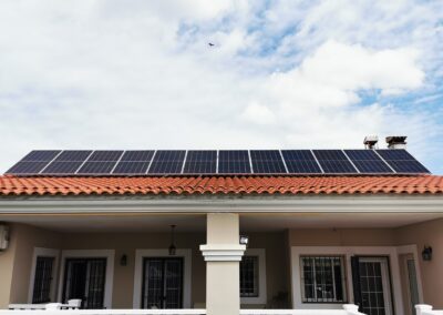 Instalación Fotovoltaica de Autoconsumo con Acumulacion en Valle de Santa Ana