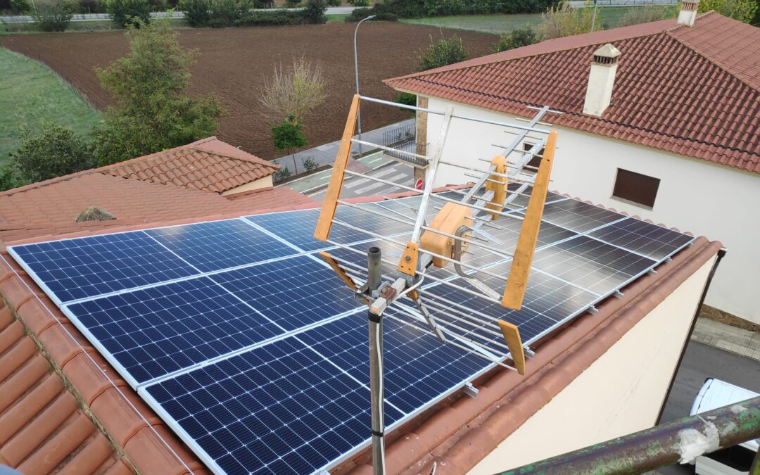 Instalación fotovoltaica de autoconsumo con acumulación en Fregenal de la Sierra